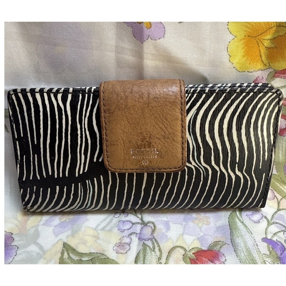 Fossil Women's Striped Leather Clutch Wallet Black White Brown Bifold 4x6"
